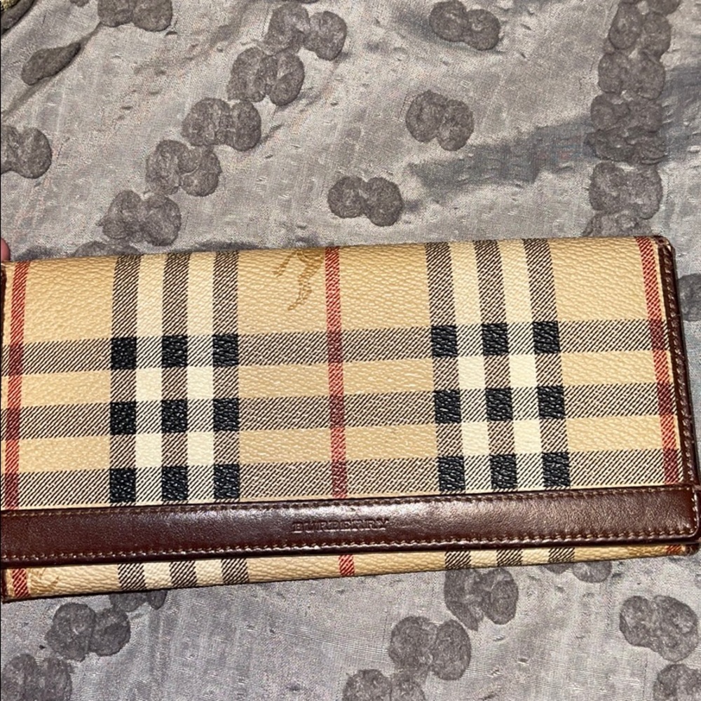 Burberry wallet
